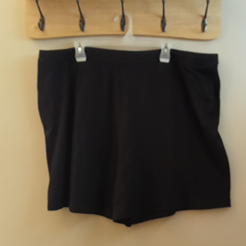 3x Black Falls Creek shorts
